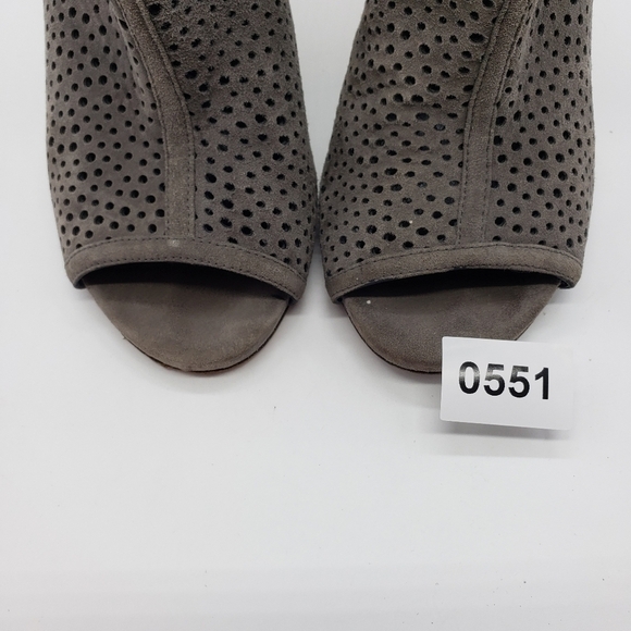 Stuart Weitzman Women US 8 Grey Heeled Bootie Suede Laser Cut Open Toe Heel Zip - Picture 13 of 13